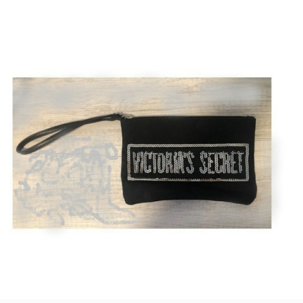 Victoria's Secret wristlet clutch (45)
